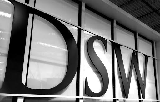Shoe Store «DSW Designer Shoe Warehouse», reviews and photos, 852 N E Mall Blvd, Hurst, TX 76053, USA