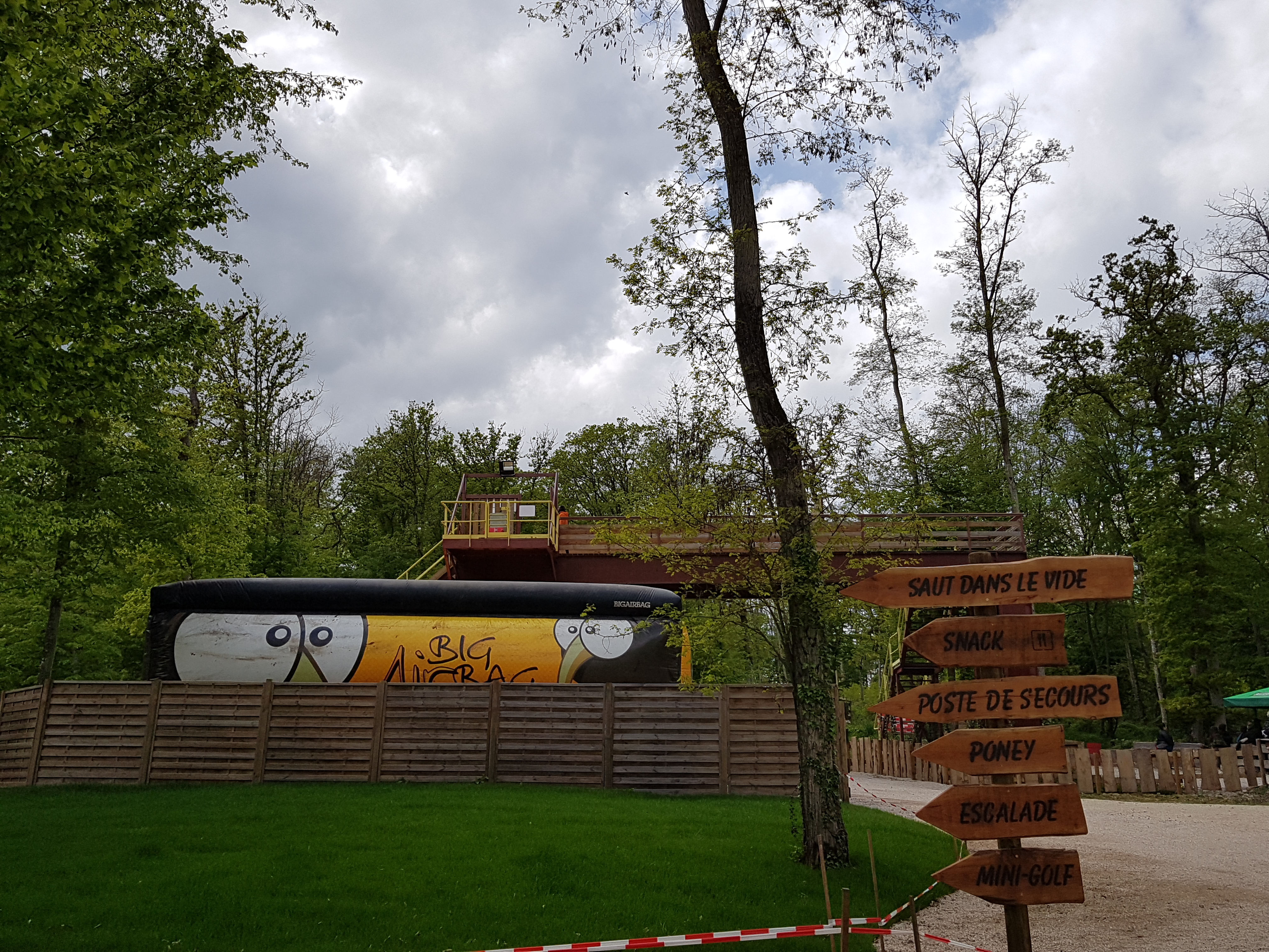 Photo n° 1 de l'avis de Paparazzi.x fait le 05/05/2019 à 20:31