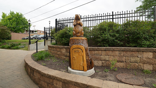 Tourist Attraction «Woodstock Square Historic District», reviews and photos, 205 W Todd Ave, Woodstock, IL 60098, USA