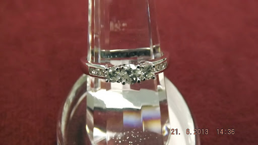 Jewelry Store «Jewelry, Gems & Design Co.», reviews and photos, 9542 W 147th St, Orland Park, IL 60462, USA