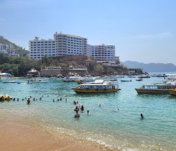 Playa la Roqueta photo