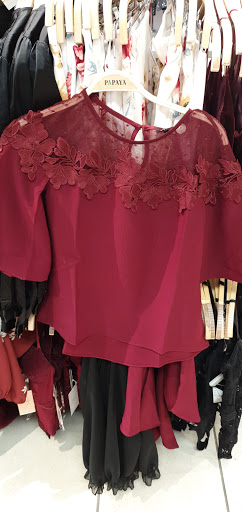 Fashion Accessories Store «Papaya Factory Outlet», reviews and photos, 8200 Vineland Ave # 1240, Orlando, FL 32821, USA