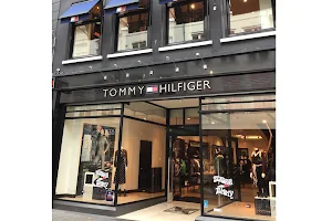 Tommy Hilfiger image