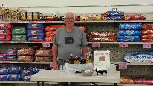 Grocery Store «Freeman Foods of North English», reviews and photos, 119 N Main St, North English, IA 52316, USA