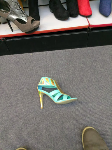 Shopping Mall «Lincoln Shopping Center», reviews and photos, 26092 Greenfield Rd, Oak Park, MI 48237, USA