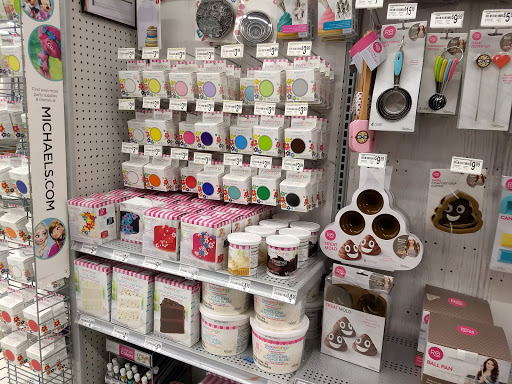 Craft Store «Michaels», reviews and photos, 130 Lincoln Square, Arlington, TX 76011, USA