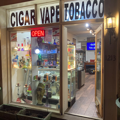 Vaporizer Store «Arlington Vape Tobacco & Hookah», reviews and photos, 1201 S Hayes St, Arlington, VA 22202, USA