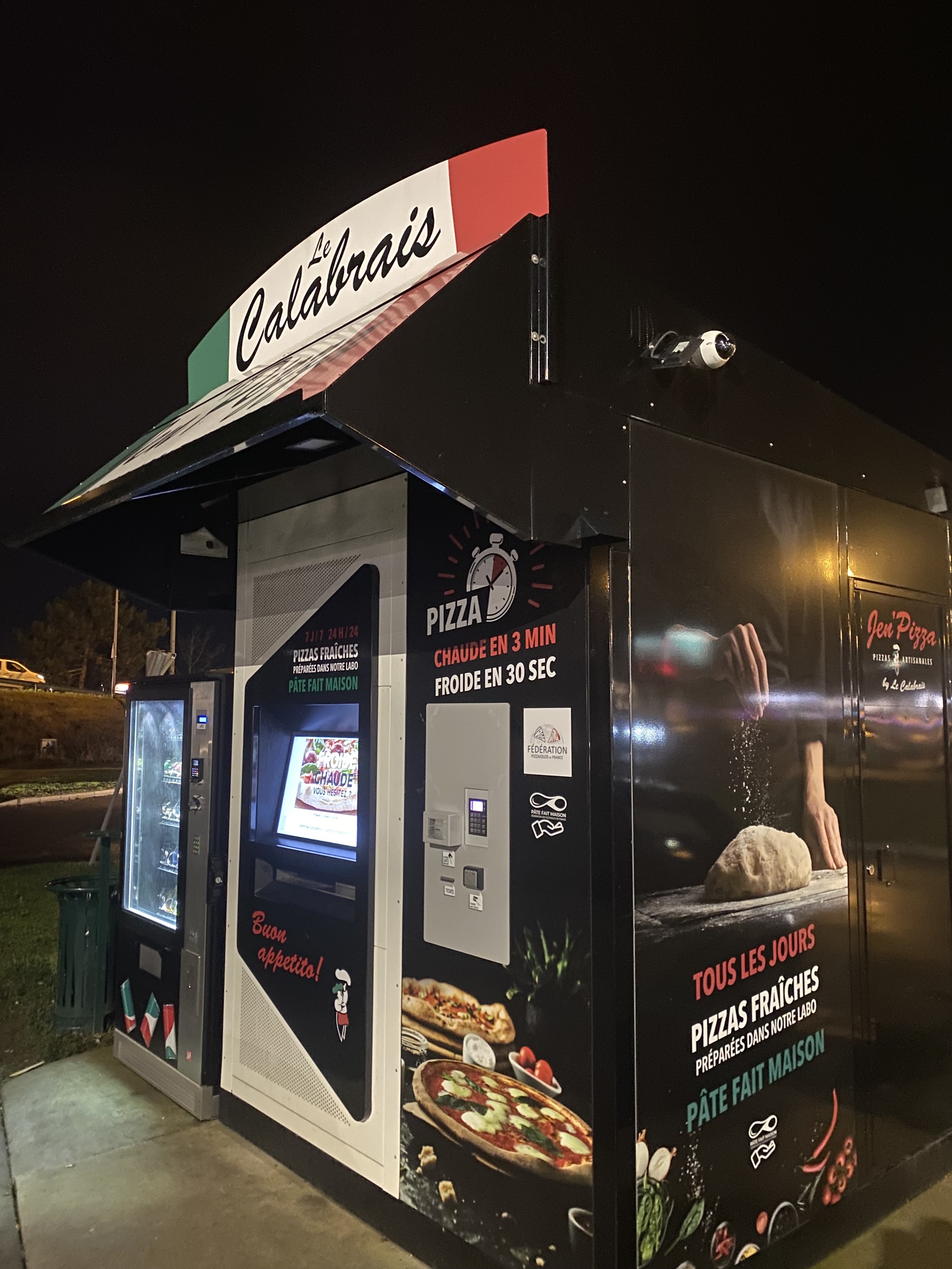 Photo n° 5 de l'avis de Rymdmoln. fait le 18/12/2023 à 17:01