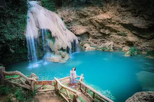 Ko Luang Waterfall image