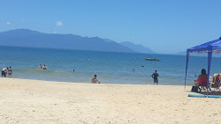 Praia da Ponta Aguda'in fotoğrafı uçurumlarla desteklenmiş