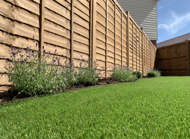 Reviews of Colchester Artificial Grass in London - Landscaper