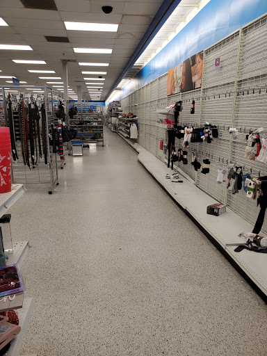 Clothing Store «Ross Dress for Less», reviews and photos, 352 S College Rd, Wilmington, NC 28403, USA