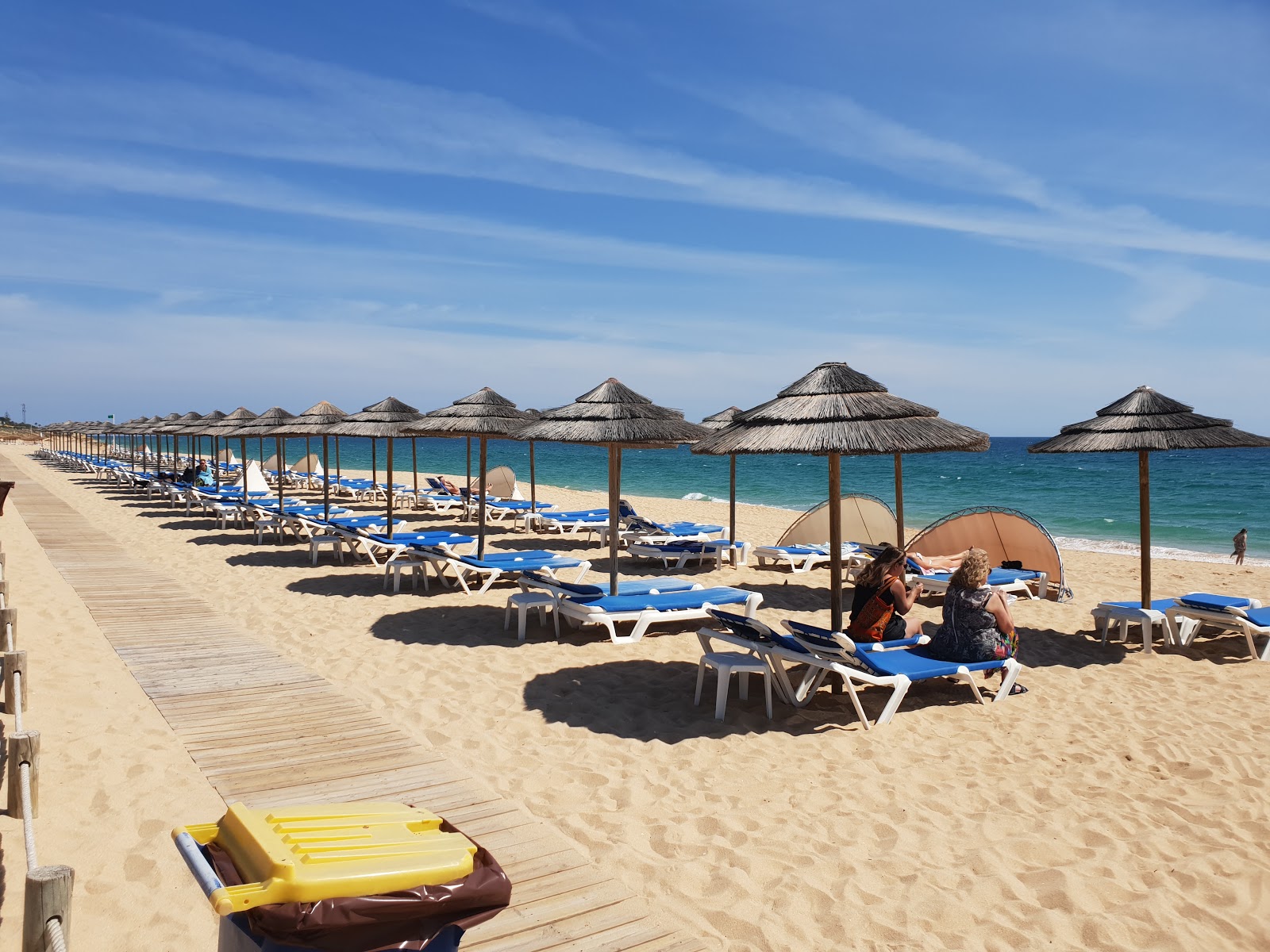 Praia dos Salgados'in fotoğrafı - Çocuklu aile gezginleri için önerilir