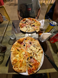 Plats et boissons du Pizzeria Pizza Livia à Belgodère - n°9