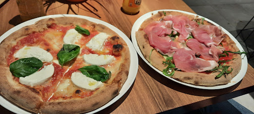 E-Quattro Pizza Genuine in Urtijëi, Provincia Autonoma di Bolzano – Alto Adige