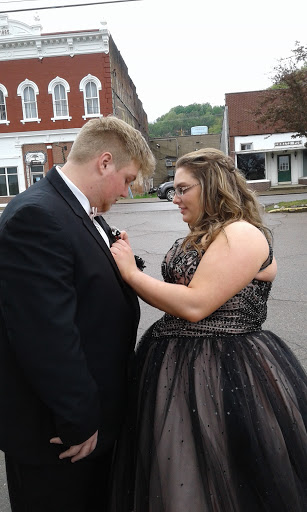 Tattoo Shop «Envy Ink Tattoo & Piercing», reviews and photos, 862 2nd Ave, Gallipolis, OH 45631, USA