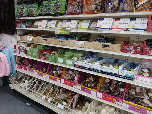 Pet Supply Store «Our Pet World», reviews and photos, 380 Semoran Commerce Pl, Apopka, FL 32703, USA