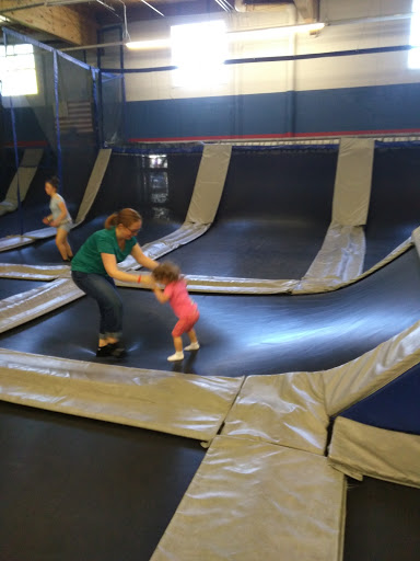 Recreation Center «G6 Airpark», reviews and photos, 10414 SE Washington St, Portland, OR 97216, USA