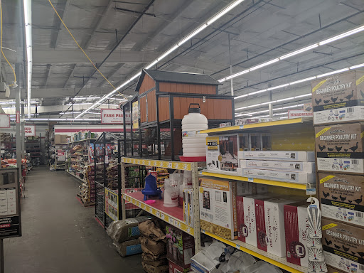 Home Improvement Store «Tractor Supply Co.», reviews and photos, 200 West Marketplace Drive, Bennett, CO 80102, USA