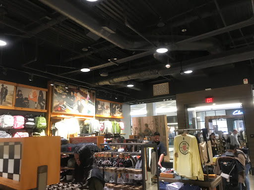 Shoe Store «Vans», reviews and photos, 2855 Stevens Creek Blvd b401, Santa Clara, CA 95050, USA