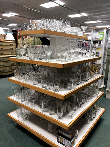 Thrift Store «VNA Hidden Treasures», reviews and photos, 656 21st St, Vero Beach, FL 32960, USA