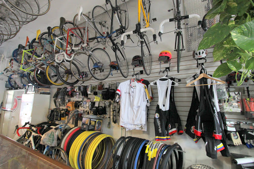 Used Bicycle Shop «Willie’s Bicycle», reviews and photos, 3210 NE 2nd Ave, Miami, FL 33137, USA