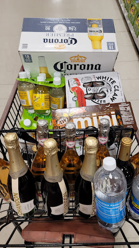 Supermarket «Giant Eagle Supermarket», reviews and photos, 21593 Lorain Rd, Fairview Park, OH 44126, USA