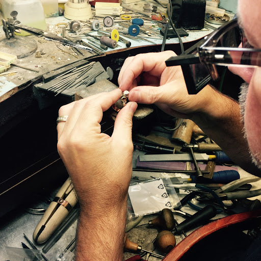 Jewelry Designer «Fort Thomas Jewelers», reviews and photos, 2780 Alexandria Way, Highland Heights, KY 41076, USA