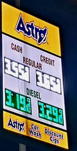 Self Service Car Wash «Astro Self Services Car Wash», reviews and photos, 3911 SE Powell Blvd, Portland, OR 97202, USA