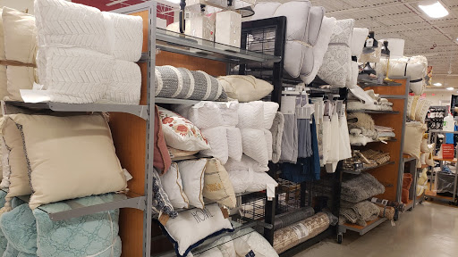 Department Store «T.J. Maxx», reviews and photos, 230 W Virginia St, Crystal Lake, IL 60014, USA