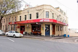 Captain Cook Hotel image