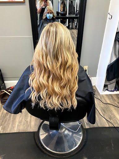 Beauty Salon «Stephanie Hood & Company Hair & Nail Salon», reviews and photos, 97 W Public Sq, Scottsville, KY 42164, USA