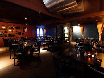 DUO Restaurant & Lounge