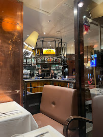 Atmosphère du Restaurant Le Mac-Mahon cafe à Paris - n°11