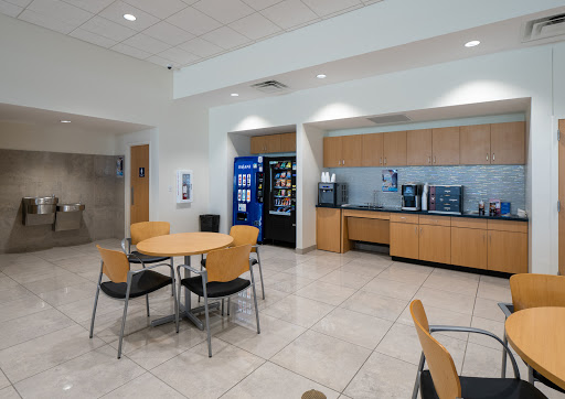 Ford Dealer «AutoNation Ford Arlington», reviews and photos, 1400 W Interstate 20, Arlington, TX 76017, USA