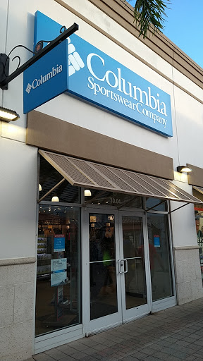 Sportswear Store «Columbia Sportswear Outlet Store at Premium Outlets in Orlando», reviews and photos, 4971 International Dr, Orlando, FL 32819, USA