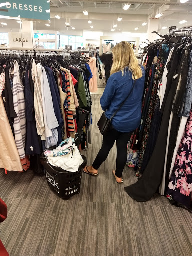 Department Store «Nordstrom Rack Crossroads at Eatontown», reviews and photos, 231 NJ-35, Eatontown, NJ 07724, USA