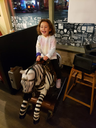 Pizza Restaurant «Schmizza Pub & Grub Broadway», reviews and photos, 628 NE Broadway St, Portland, OR 97232, USA