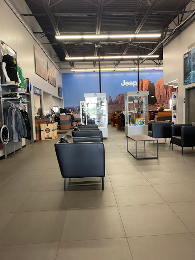 Car Dealer «Falls Chrysler Jeep Dodge», reviews and photos, 4100 State Rd, Cuyahoga Falls, OH 44223, USA