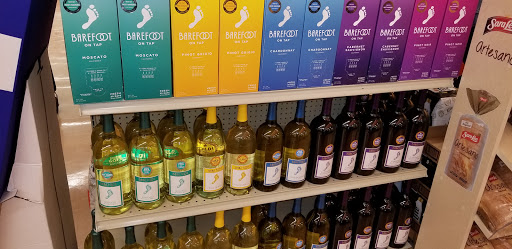 Grocery Store «Winn-Dixie», reviews and photos, 2519 McMullen Booth Rd #106, Clearwater, FL 33761, USA