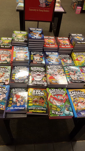 Book Store «Barnes & Noble», reviews and photos, 540 Ed Noble Pkwy, Norman, OK 73072, USA