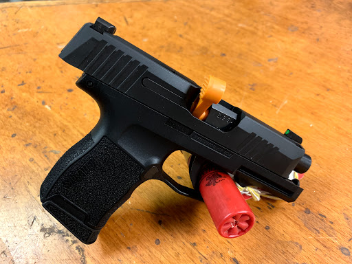 Gun Shop «Bergen Sporting Goods», reviews and photos, 649 Bergen Blvd, Ridgefield, NJ 07657, USA