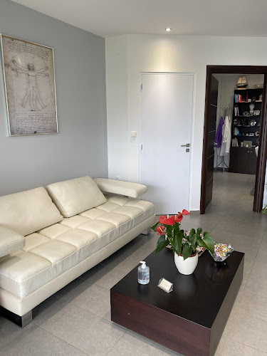 Opinii despre Ορθοπαιδικό ιατρείο Δήμητρας Π Λαμπαρού în Νέα Μάκρη - Γιατρός