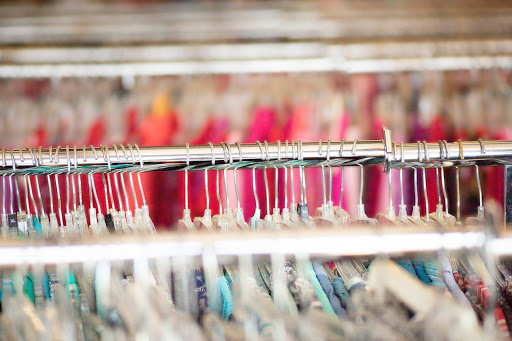 Thrift Store «Snowline Hospice Thrift Store Folsom», reviews and photos, 616 E Bidwell St, Folsom, CA 95630, USA