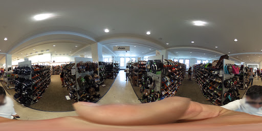 Department Store «Nordstrom Rack Chestnut Street», reviews and photos, 1700 Chestnut St, Philadelphia, PA 19103, USA