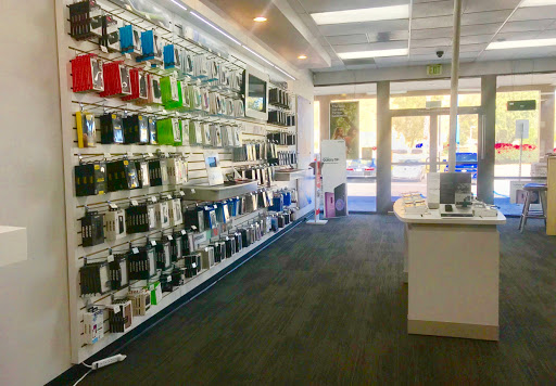 Cell Phone Store «GoWireless Verizon Authorized Retailer», reviews and photos, 4004 University Pkwy, San Bernardino, CA 92407, USA