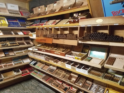 Cigar Shop «Havana Alley Cigar Shop & Lounge», reviews and photos, 201 26th St, Galveston, TX 77550, USA