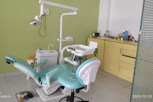 Dentistree Dental Hospital image