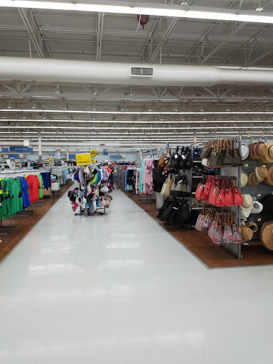 Discount Store «Walmart», reviews and photos, 3133 Main St, Mohegan Lake, NY 10547, USA