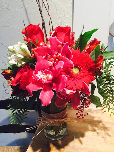 Florist «Petal and Crumb», reviews and photos, 86 Prospect St, Upton, MA 01568, USA